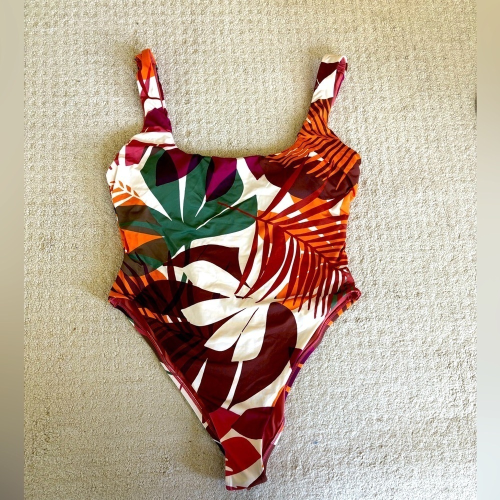 NWOT Vitamin A One Piece Palms Print Swimsuit Size XXL